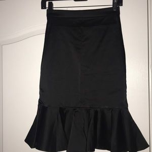 NEW BEBE TAIANA CONTRAST PEPLUM SKIRT